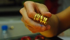 Dân chán vàng, Thống đốc Bình đã thắng 