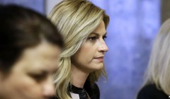 Phóng viên thể thao Erin Andrews bước vào phòng xử án tại Nashville, Tennessee, ngày 4 tháng 3 năm 2016.