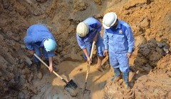 Đường ống nước sạch sông Đà số 1 sẽ phải tiếp tục “gồng mình” nếu tuyến ống số 2 chậm tiến độ - Ảnh: Lê Quân