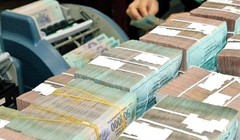 Về thu ngân sách Nhà nước, theo Bộ Tài chính, tổng thu trong tháng 3/2016 ước đạt 70,4 nghìn tỷ đồng. Tính chung cả quý 1/2016 đạt 230,5 nghìn tỷ đồng, bằng 22,7% dự toán, tăng 0,3% so với cùng kỳ năm 2015.