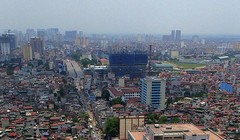 Dự án đường vành đai hai đoạn Ngã Tư Sở - Ngã Tư Vọng (đường Trường Chinh) được khởi công tháng 10/2013 với tổng mức đầu tư 2.560 tỷ đồng. Tuyến đường gần 2 km này từng được Sở Quy hoạch Kiến trúc Hà Nội mô tả là "cong mềm mại". Điểm đầu của tuyến giao vớ