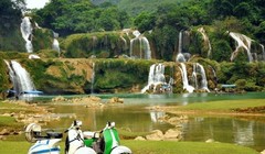 Vệt Nam có tiềmm năng lớn về du lịch nhưng ngành công nghiệp không khói này phát triển chưa tương xứng với tiềm năng. Ảnh: Thác Bàn Giốc - một thắng cảnh (nguồn: xemanhdep.com)