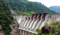Trích 3 tỷ đồng khen thưởng vượt tiến độ Dự án thủy điện Huội Quảng.