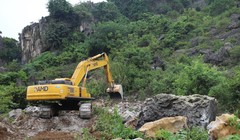 AMD đang được truyền thông như một "ông lớn" trong ngành khai thác đá tự nhiên, nhưng chỉ ít lâu trước, vẫn được giới thiệu là hoạt động chủ yếu trong lĩnh vực liên quan đến đào tạo, tư vấn, quản lý và ứng dụng công nghệ cao... (Ảnh: Internet)