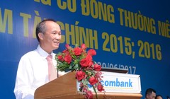 Ông Dương Công Minh phát biểu nhậm chức Chủ tịch HĐQT Sacombank tại ĐHĐCĐ ngày 30/6/2017. (Ảnh: Vietstock)