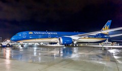 Chào bán cổ phần chưa xong, Vietnam Airlines lấy đâu 900 tỷ đồng mua máy bay năm 2017? (Ảnh: internet)