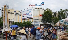 Một Phòng Giao dịch của Vietinbank ở chợ Bình Tây, Tp. HCM. (Ảnh: Bloomberg)