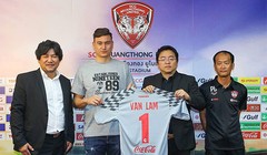 Văn Lâm là thủ môn đắt giá nhất trong lịch sử Muangthong United