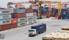 Việt Nam đang bị thiệt hại chứ không phải đang được hưởng lợi từ căng thẳng thương mại Mỹ - Trung. (Ảnh: Internet)