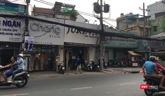 Những cửa hàng thời trang san sát trên tuyến đường CMT8 (Quận 10, Tp. Hồ Chí Minh) 