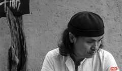 Đạo diễn Đoàn Quang Anh Khanh ra mắt tuyển tập thi họa Rỗng. 