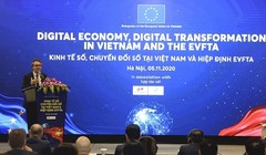 Ông Giorgio Aliberti, Đại sứ châu Âu tại Việt Nam phát biểu khai mạc Hội nghị bàn tròn Kinh tế số, chuyển đổi số tại Việt Nam và hiệp định EVFTA.