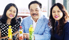 Chủ tịch Trần Quí Thanh và 2 cô con gái (Nguồn: Internet)