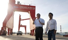 Ông Phan Văn Quý (trái) - Chủ tịch HĐQT Tập đoàn Thái Bình Dương (Nguồn: Pacific Corporation)