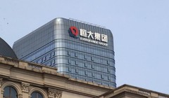 Evergrande – đừng nhìn thấy cây mà không thấy rừng