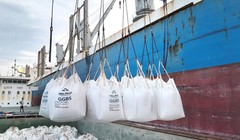 Lô hàng S95 đầu tiên xuất khẩu sang Úc (Ảnh: Hòa Phát)