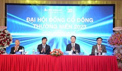 Đoàn Chủ tọa điều hành Đại hội đồng cổ đông thường niên 2023 của VietABank