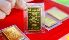 Bác tin đồn ngưng giao dịch vàng miếng SJC