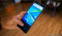 BlackBerry Priv chắc chắn sẽ không được cập nhật Android Nougat (ảnh: Android Authority)