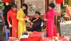 Đường sách rộn rã kín lịch hoạt động những ngày xuân 