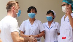 TP.HCM có 2 bệnh nhân bị dương tính trở lại sau khi được tạm biệt bác sĩ tại BV Dã chiến Củ Chi (Ảnh: Đình Nguyên) 