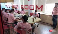 Họp tìm hướng sản xuất kinh doanh nhiều đơn vị được tiến hành quyết liệt (Ảnh: Hòa Bình)