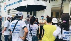 Phụ huynh AIS Saigon căng thẳng đòi công bằng trong việc thu học phí khi học sinh nghỉ tránh dịch (Ảnh: PH) 