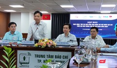 Ông Lê Quốc Cường – Phó Giám đốc Sở Thông tin và Truyền thông phát biểu tại họp báo sáng 25/6, khởi động Hội thi trí tuệ nhân tạo, thúc đẩy hệ sinh thái AI (Ảnh: Hòa Bình) 