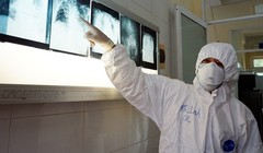 Bác sĩ 91, BS Trần Thanh Linh tại tâm dịch Đà Nẵng (Ảnh: Lê Bảo - Tuấn Dũng)