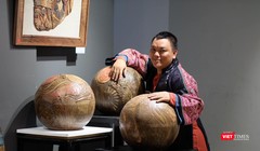 Họa sĩ Hà Hùng Dũng gây bất ngờ với bộ sưu tập "Ngẫu hứng với gốm" (Ảnh: HB) 