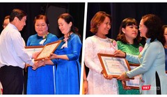 Lãnh đạo TP.HCM tặng bằng khen tuyên dương tập thể và cá nhân điển hình tiên tiến (Ảnh: Việt Dũng) 