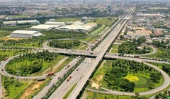  Hạ tầng giao thông tại khu vực quận 2, quận 9 tiếp tục được tập trung đầu tư trong thời gian tới. Ảnh: Hoàng Hùng 