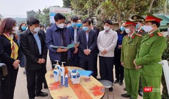 Đoàn làm việc với Ban chỉ đạo phòng chống dịch COVID-19 tỉnh Bắc Giang (Ảnh: BYT) 