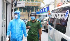 TP.HCM tiếp tục xét nghiệm hàng ngàn cán bộ nhân viên Bệnh viện Mắt và thông báo khẩn tìm người (Ảnh: Nhật Thịnh) 