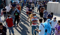 Hàng ngàn người dân xếp hàng tại Bệnh viện Quân Y 175 xét nghiệm nhanh COVID-19- Ảnh Hải Long