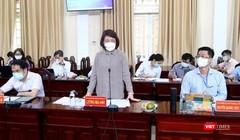 Ảnh: Bà Lương Mai Anh, Phó Cục trưởng Cục Quản lý Môi trường Y tế (Bộ Y tế), Trưởng Đoàn công tác của BYT tại Đồng Tháp 