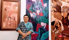 Hoạ sĩ Hà Hùng Dũng tại Cọ Gallery TP.HCM. Ảnh: Hoà Bình