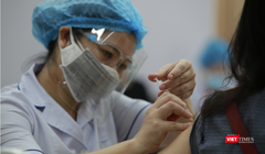 Tiêm vaccine COVID-19 vẫn là biện pháp tích cực để chống dịch