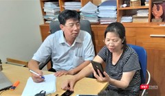 Bà Nguyễn Bích Quy và luật sư trong buổi trả lời phỏng vấn báo chí sáng 22/8.