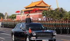 "Bentley" tự sản xuất của Trung Quốc phục vụ Chủ tịch Hồ Cẩm Đào trước Thiên An Môn