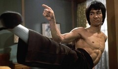 Video hiếm về cú ra đòn kinh điển của Lý Tiểu Long