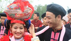 Những kiểu cầu hôn kỳ quặc ở Việt Nam