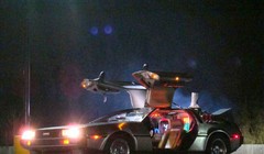 1. 1981 DeLorean DMC-12 trong phim Trở về Tương lai (1985).