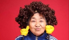 Cháu gái biến bà nội 80 tuổi trở nên "sành điệu nhất quả đất"