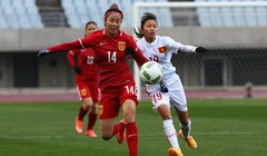 Chiều 29/2, ĐT nữ Việt Nam (áo trắng) đã bước vào trận đấu ra quân gặp ĐT nữ Trung Quốc ở vòng loại thứ 3 Olympic Rio 2016