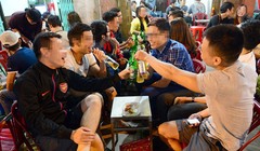 Thanh niên Việt Nam thể lực kém, hút thuốc lắm, bia rượu nhiều