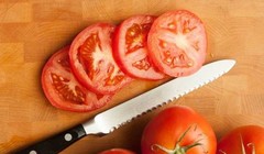 Đoạn phim thái cà chua gây sốt nhờ tạo ra cực khoái não