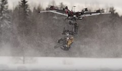 Video: Cận cảnh sát thủ mang cưa xăng tiêu diệt người tuyết