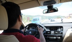 Video: Tài xế mất bình tĩnh khi ngồi ghế lái xe sang BMW