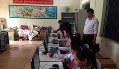 Món quà rất có ý nghĩa với thầy và trò trường Tiểu học Xuân Lũng. 